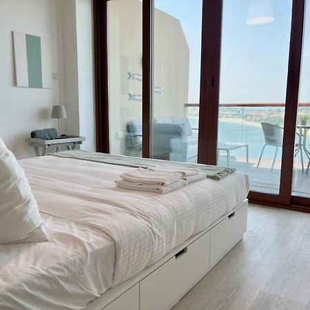 Palm Jumeirah Upgraded & Cozy Boutique Apartment Dubai Luaran gambar