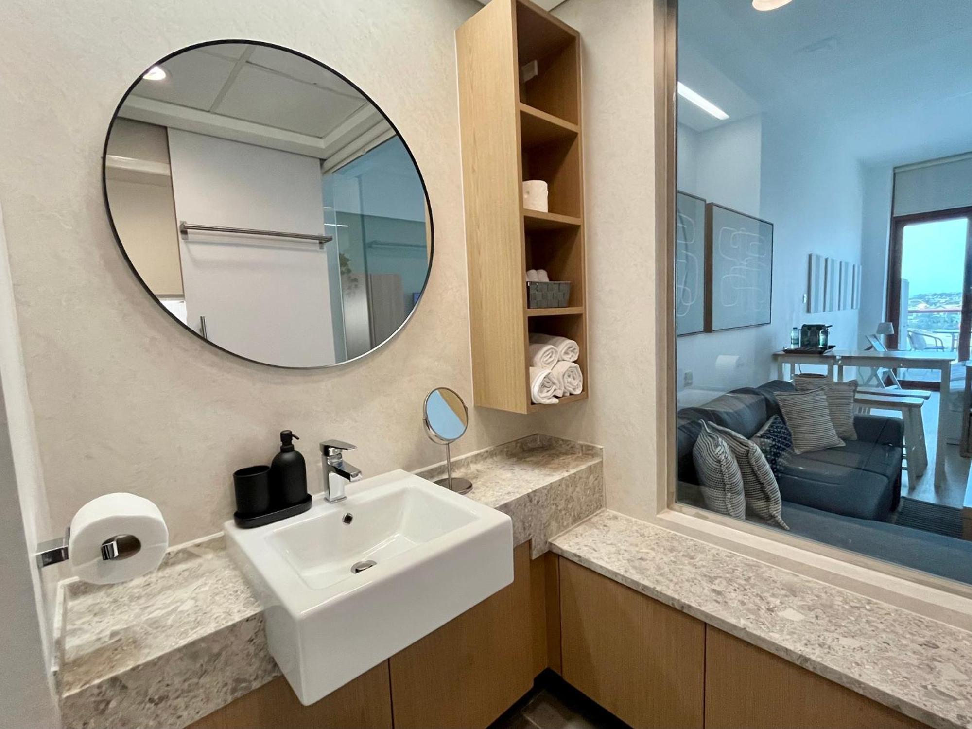 Palm Jumeirah Upgraded & Cozy Boutique Apartment Dubai Luaran gambar