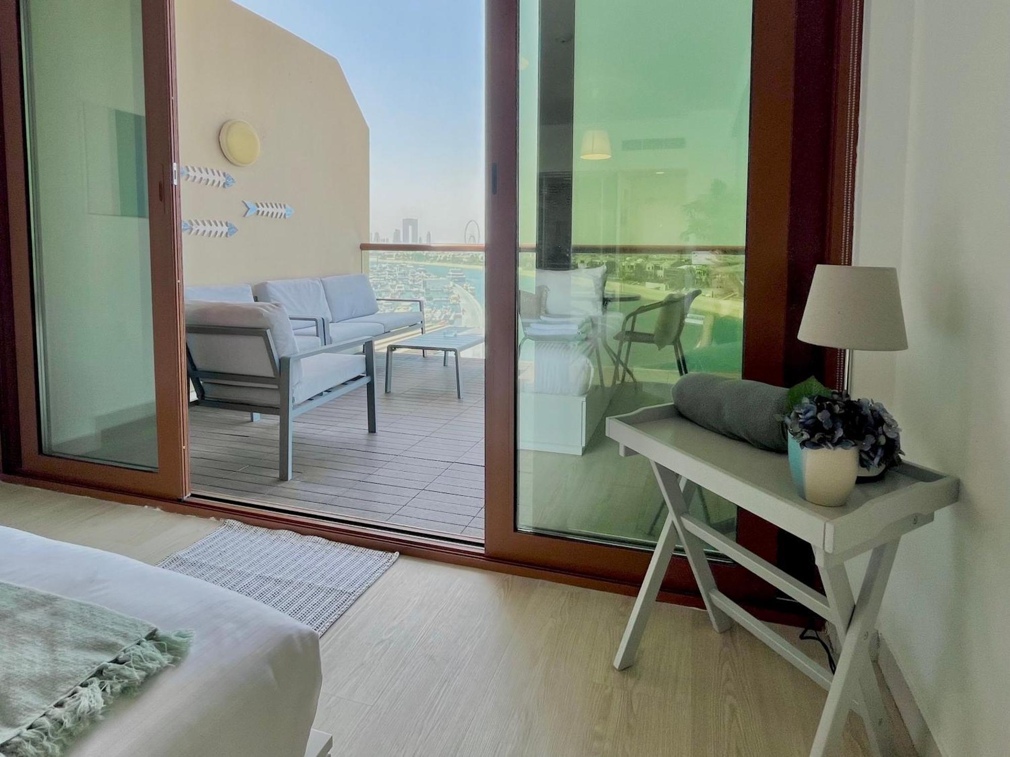 Palm Jumeirah Upgraded & Cozy Boutique Apartment Dubai Luaran gambar